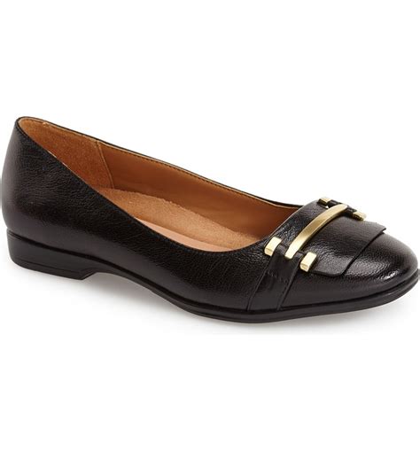 naturalizer ballet flat